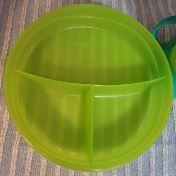 Tupperware Baby or Infant Lunch Set - Picture 3 of 7